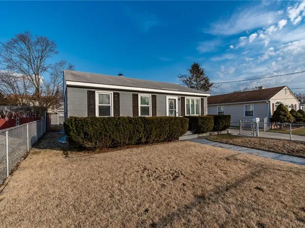 74 McAloon St, Pawtucket, RI 02861
