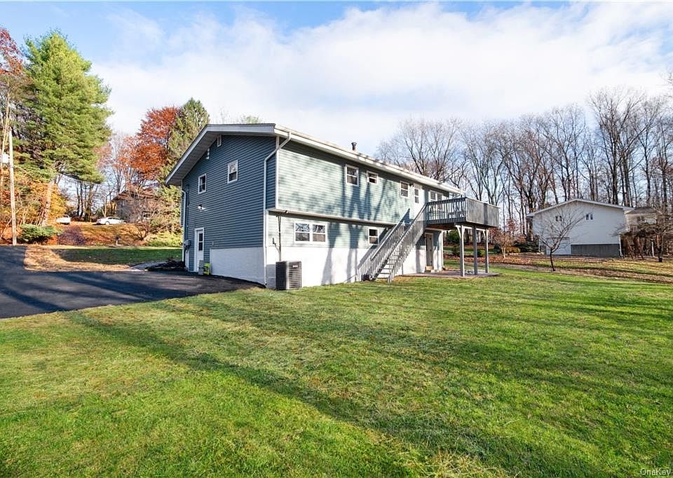 2nd image of 3 Devon Ct
