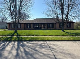 9834 Regency Pl, Saint Louis, MO 63128