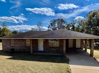 1304 Sampson Rd, Lucedale, MS 39452