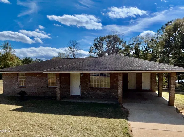 1304 Sampson Rd, Lucedale, MS 39452