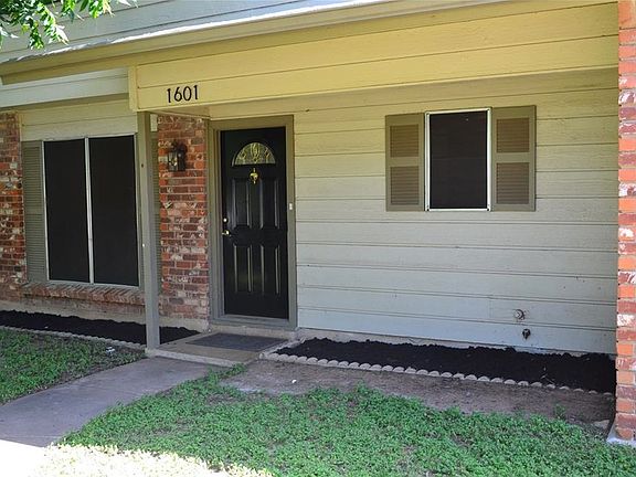 2nd image of 1601 Grayford Dr