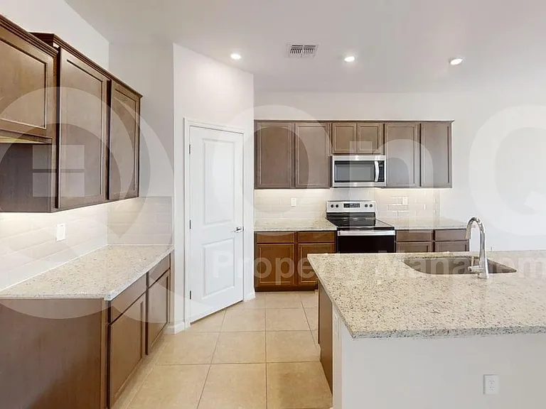 2050 E Piedmont Pl — Photo 6