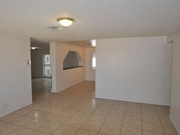 4th image of 7969 W Meadowbrook Ave