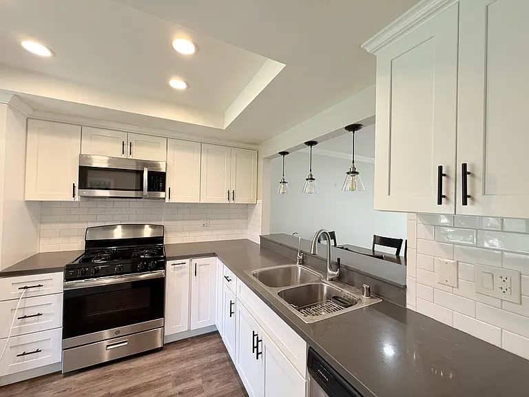 14902 Cordoba Plz — Photo 2