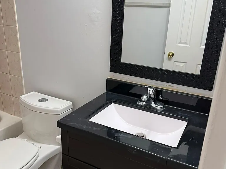 435 Elson St #BASEMENT — Photo 7