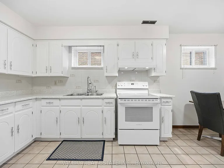 49 Sentinel Rd #B — Photo 7