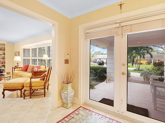 4th image of 278 Golfview Dr