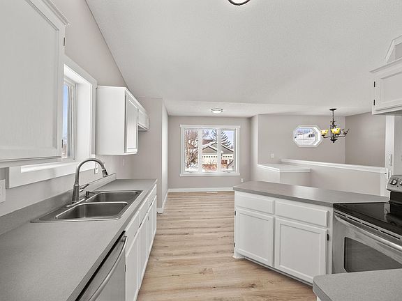 5th image of 302 Mindy Ln