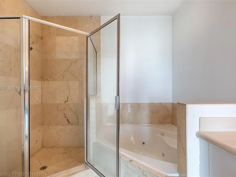 7900 Harbor Island Dr #Penthouse 23 — Photo 24
