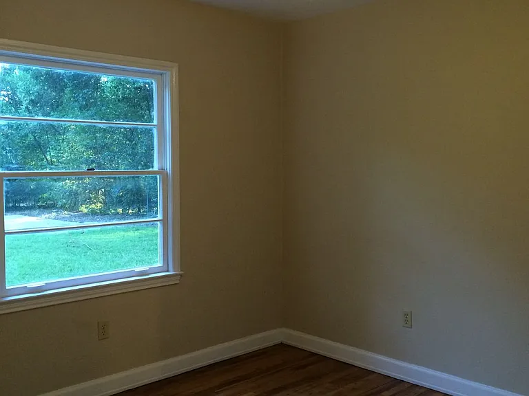 1710 W Whitney Ave — Photo 11