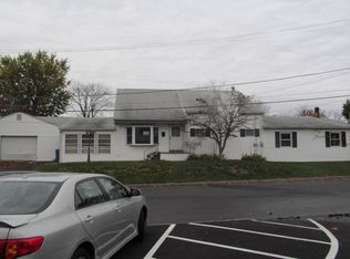 904 Ray Ave, Croydon, PA 19021