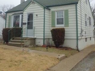 13 E Cooper St, Dover, NJ 07801