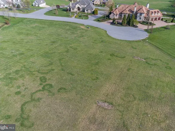 33 Derby Ct, Wrightsville, PA 17368