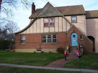 142 Bainbridge Rd, West Hartford, CT 06119