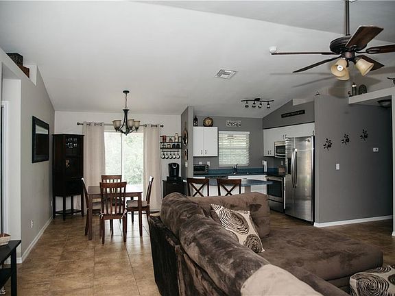 4th image of 856 Sea Urchin Cir
