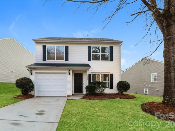 7420 Lady Liberty Ln, Charlotte, NC 28217