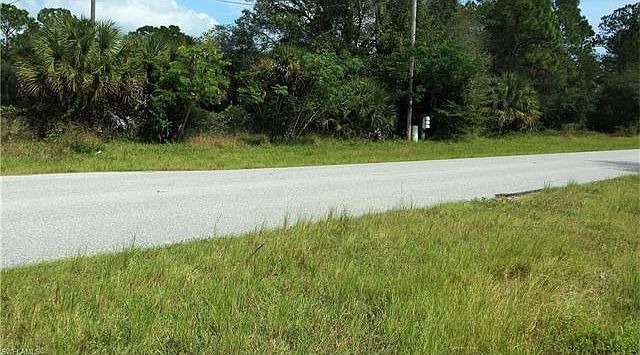 2nd image of 354 Hunting Club Ave