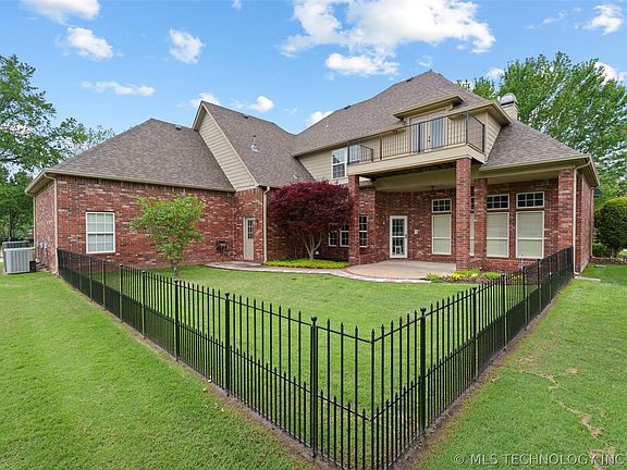 4th image of 213 Ashton Dr