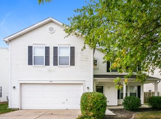 9913 Boysenberry Dr, Fishers, IN 46038