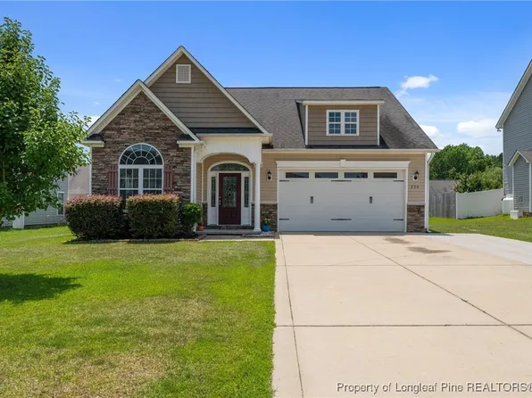 220 Trenton Pl, Cameron, NC 28326