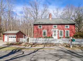 22 Plumtrees Rd, Newtown, CT 06470