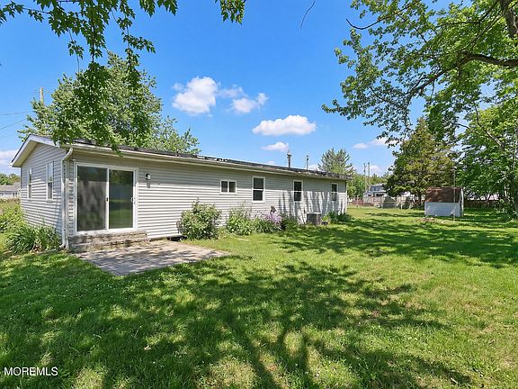 2nd image of 105 Floyd Lane