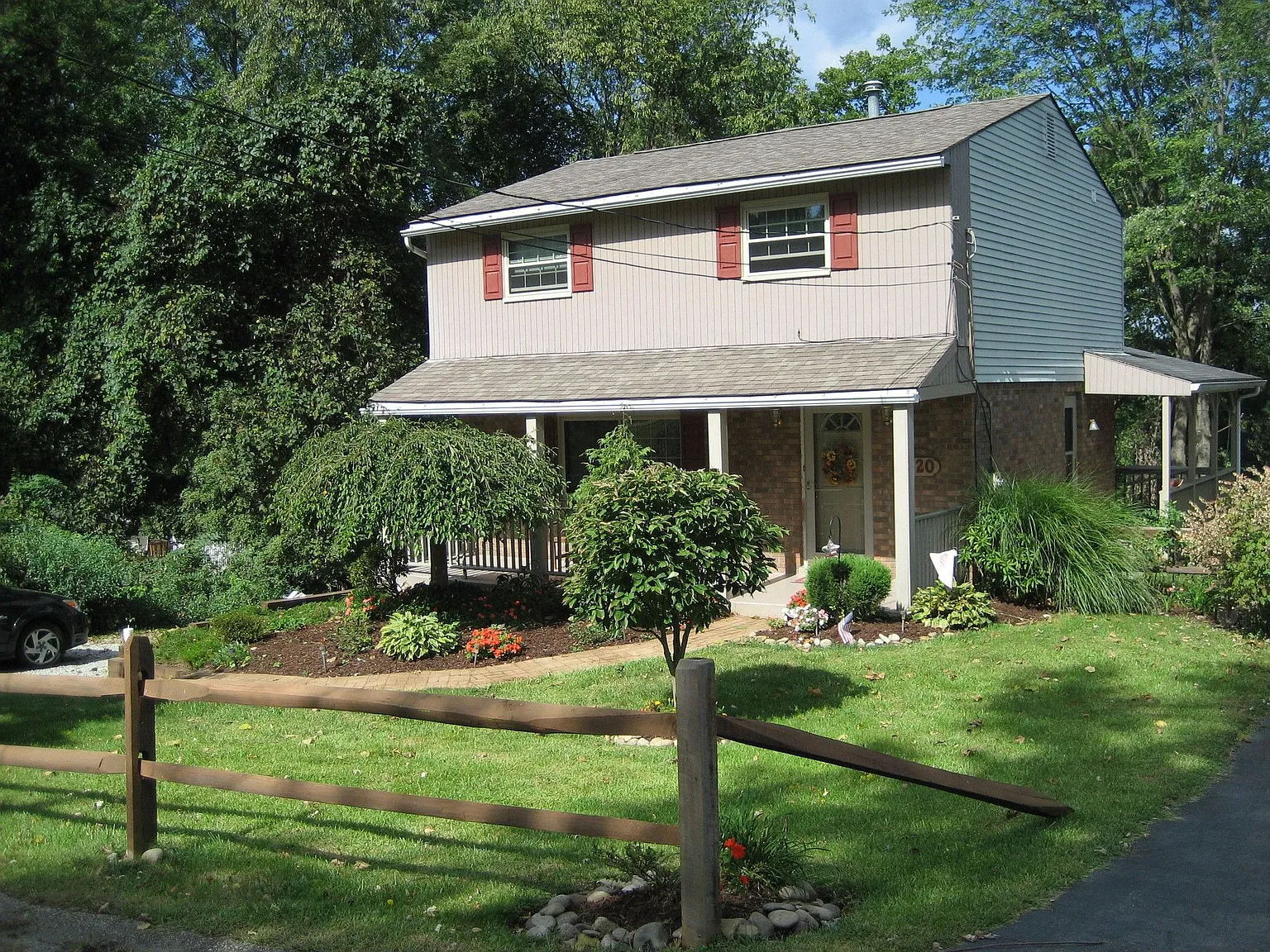 120 Billen Ave photo 1