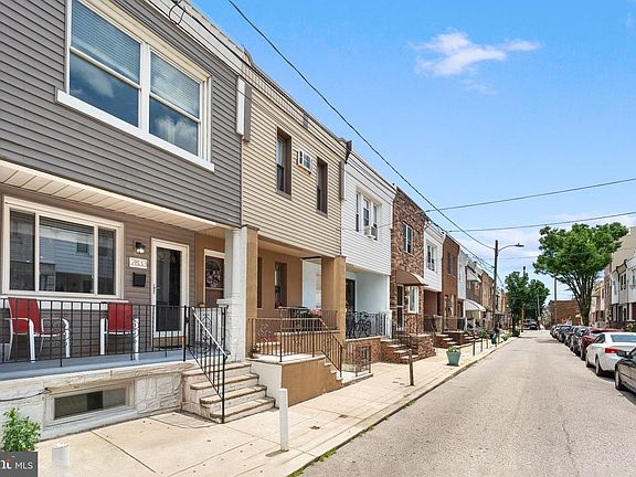 2nd image of 2833 S Sydenham St