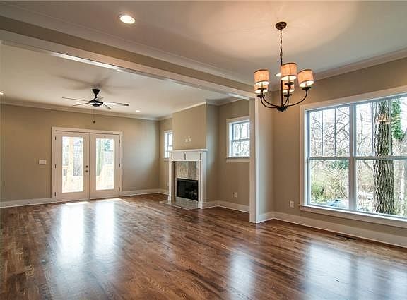 3rd image of 403B Acklen Park Dr