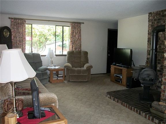 4th image of 21702 121st Street Ct E