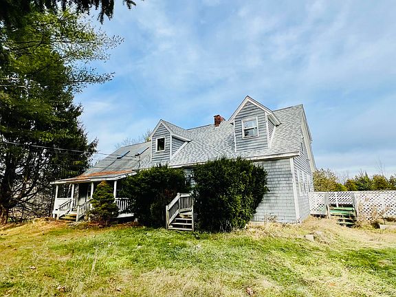 2nd image of 1883 Essex Street