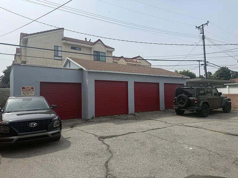 329 N Chapel Ave #B — Photo 8