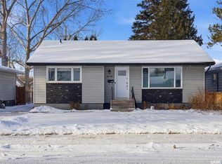 2116 Cumberland AVENUE S, Saskatoon, SK S7J 1Z3