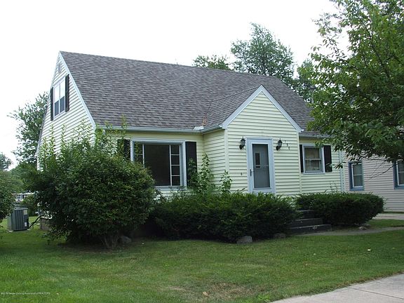 2nd image of 130 Harriet Ave
