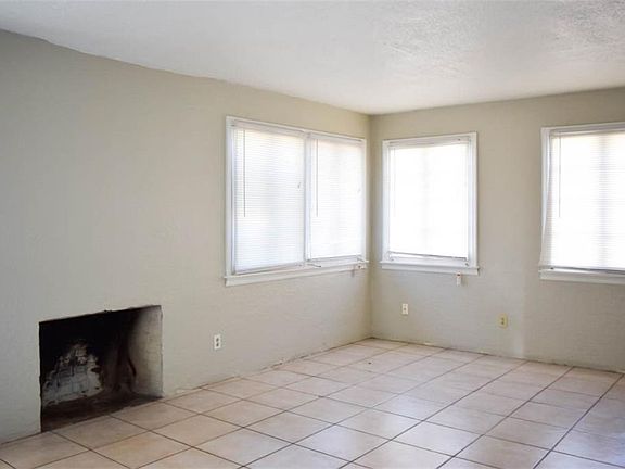4th image of 747 Ellwood Ave