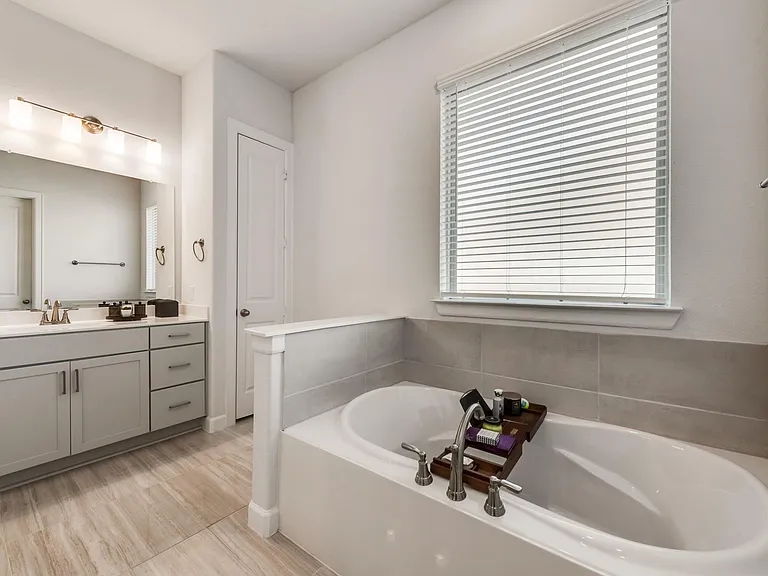 1729 Amarone Ln — Photo 18