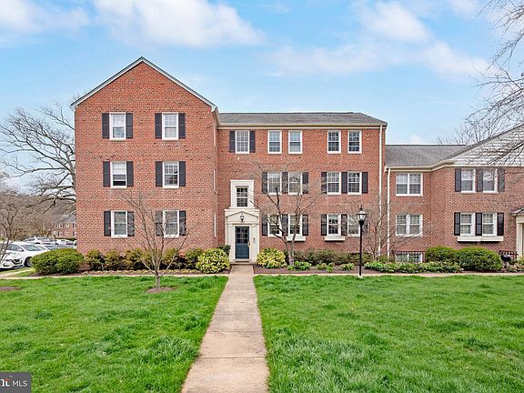2nd image of 1601 Belle View Blvd APT B2