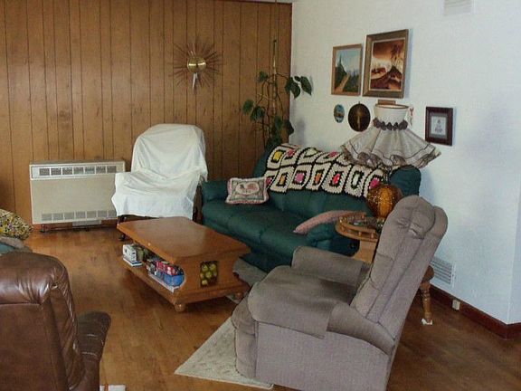 3rd image of 840 SE 4th Ave