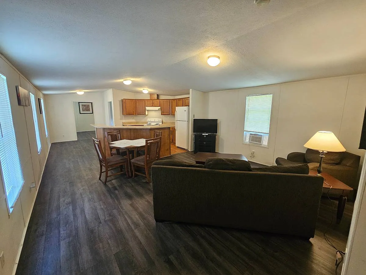 Building Photo - 1225 Osteen St #23