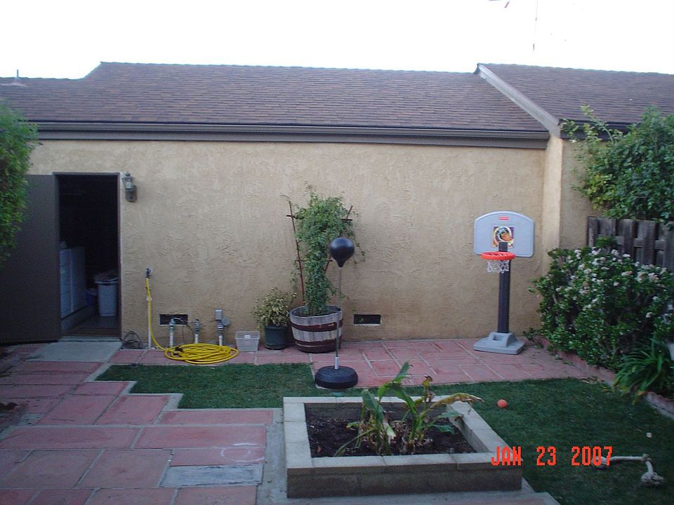 Back yard/Patio/Garage