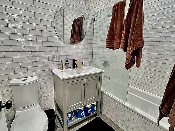 3rd image of 180 Wilson Ave #2B