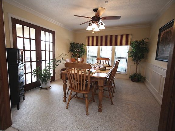 4th image of 7025 Blarney St