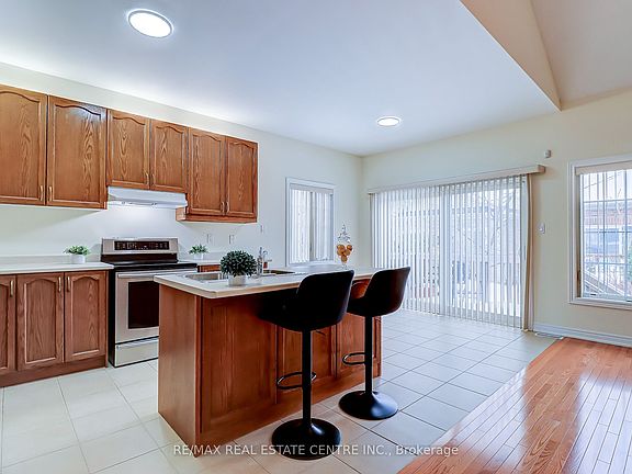 5th image of 9 Jazzberry Rd