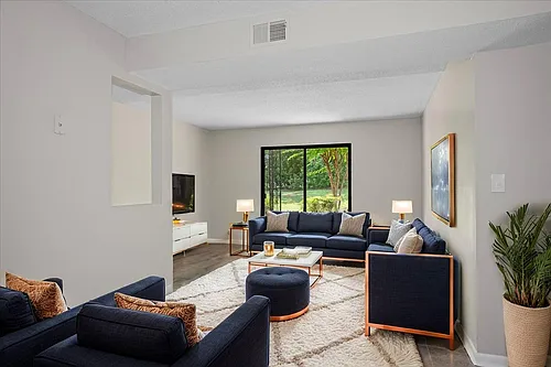 Orleans Apartments Photo 1
