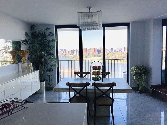 5th image of 2540 Shore Blvd