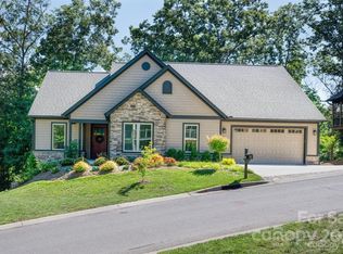 14 Ledgestone Dr, Fairview, NC 28730