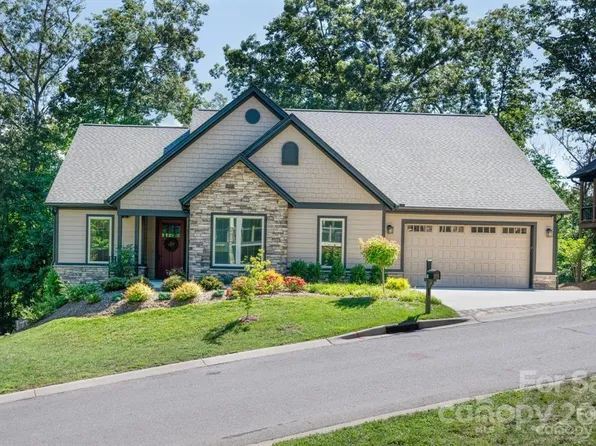 14 Ledgestone Dr, Fairview, NC 28730
