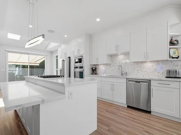11100 Railway Ave #1, Richmond, BC V7E 6J8