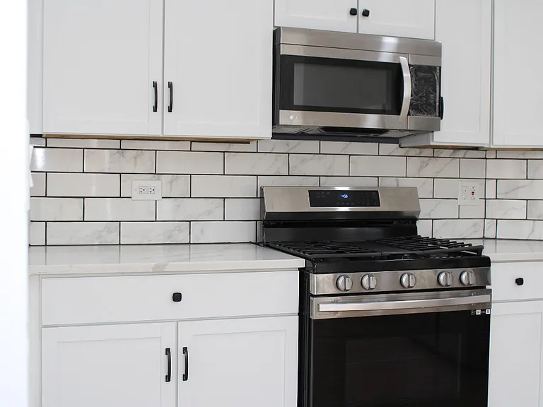 3660 W Grenshaw St #3 — Photo 7
